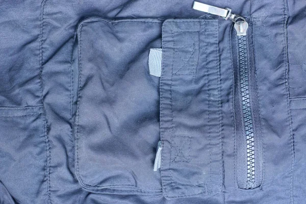 Ένα Μακρύ Κλειστό Μεταλλικό Φερμουάρ Μια Μαύρη Τσέπη Από Γκρι — Φωτογραφία Αρχείου