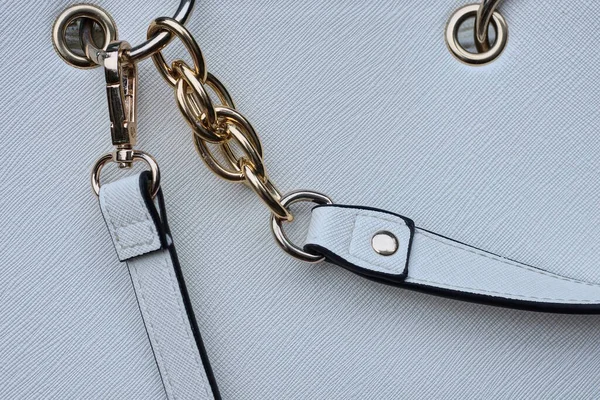 One Yellow Metal Latch Ring Chain Strap White Leather Bag — Stock Photo, Image