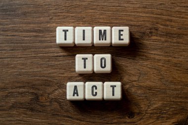 Harekete geçme zamanı - yapı taşları, metin, harfler üzerine kelime kavramı