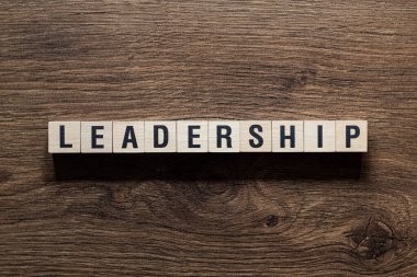 Liderlik - yapı taşları, metin, harfler üzerine kelime kavramı