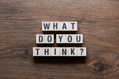 Ne düşünüyorsun? Yapı taşları, metinler, mektuplar hakkında kelime kavramı mı?