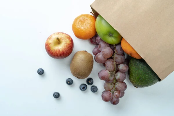 Muita Fruta Saco Papel Todos Têm Muitos Benefícios Cores Alta — Fotografia de Stock