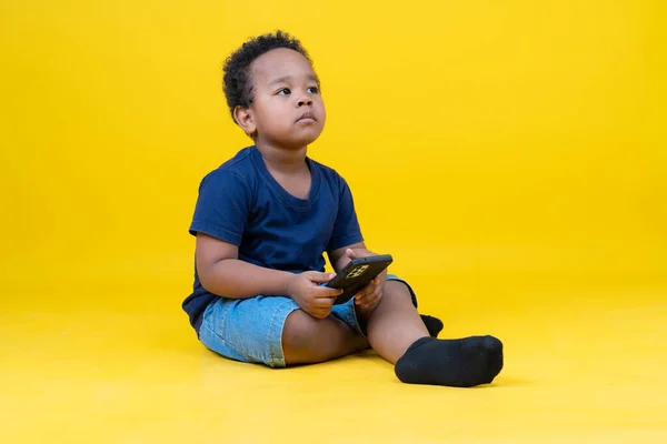 Carino Bambino Imparare Internet Giocare Con Tablet Migliorare Immaginazione — Foto Stock