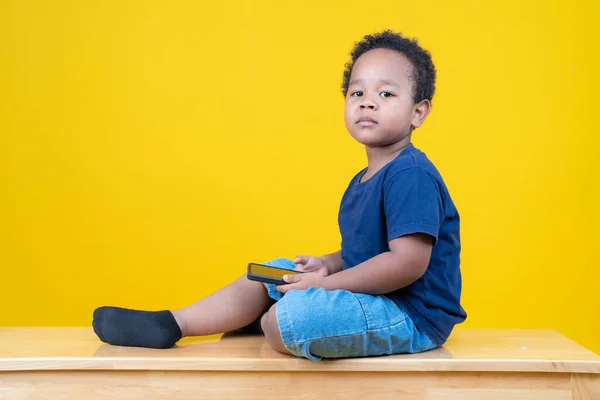 Carino Bambino Imparare Internet Giocare Con Tablet Migliorare Immaginazione — Foto Stock