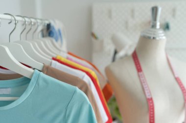 Moda Tasarım Stüdyosu, Terzi Ofisi, Tasarım Odası, Dikiş manikürlü İşyeri