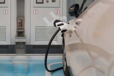 E-hareketlilik, elektrikli araç şarjı, elektrikli araba şarj istasyonu, kapatın.