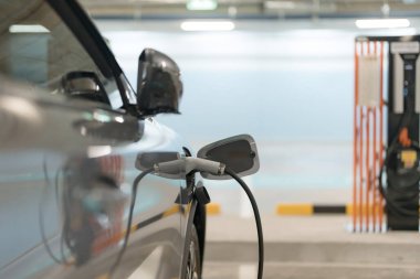 E-mobility, Electric vehicle charging, Electric car charging station