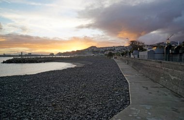 Madeira Adası 'ndaki funchal' da manzaralı gün batımı