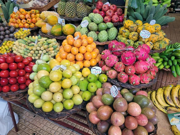 Frisches Obst Auf Dem Berühmten Bauernmarkt Von Madeira Funchal — Stockfoto