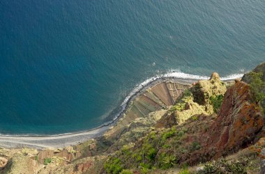 Madeira Adası 'nda manzaralı Cabo Girao