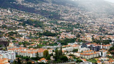 Madeira Adası 'ndaki funchal şehrinin manzarası