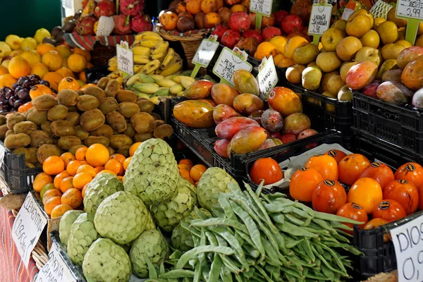 Фуншал Мадейра Португалия Октябрь 2022 Года Свежие Фрукты Овощи Знаменитом — стоковое фото