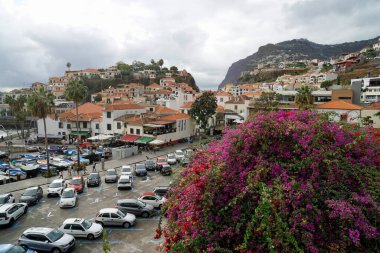 Kamera de Lobos, Madeira Portugal, takriben Ekim 2022: Küçük Balıkçı Köyü manzarası 