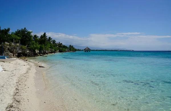 菲律宾塞布岛美丽的热带海岸 — 图库照片