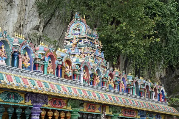 Kuala Klontert Kleurrijke Hinduu Tempel Bij Batu Grotten — Stockfoto