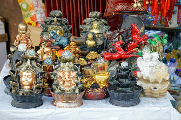 Манила, филиппинцы, март 2023 - оживленная уличная жизнь в китайском городе Манила