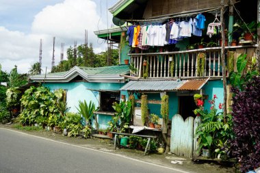 Oslob, philippines, Şubat 2023 - Cebu adasında küçük vilage oslob içindeki ahşap evler