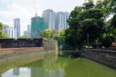 Manila, Filipinler, Mart 2023 - Manila şehir merkezindeki Eski Santiago Kalesi