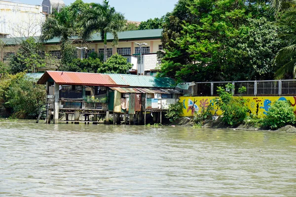 马尼拉 菲律宾 2023年3月左右 在帕西格河 Pasig River 的棚户区被冲垮 — 图库照片