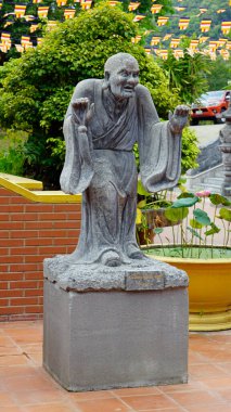 Truc 'taki heykeller. Pu Quoc Adası' ndaki Laho Tapınağı.