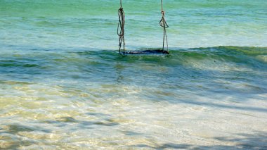 Pu Quoc Adası 'ndaki deniz yıldızı plajında deniz yıldızı salıncak