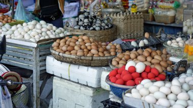 Kamboçya 'daki phnom penh yerel fesh pazarı