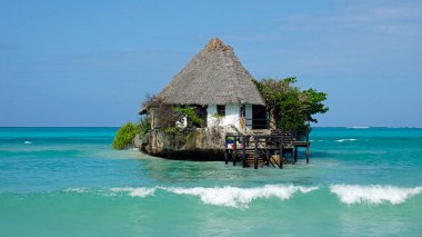 Zanzibar 'ın batı kıyısındaki Rock Kafe' de.