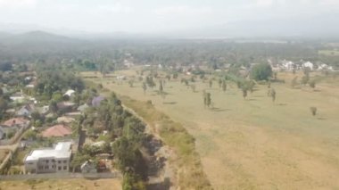 Arusha yakınlarındaki Tanzanya üzerinde uçuş