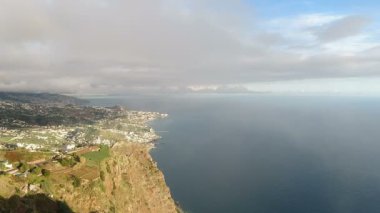 Madeira Adası 'nda manzaralı Cabo Girao
