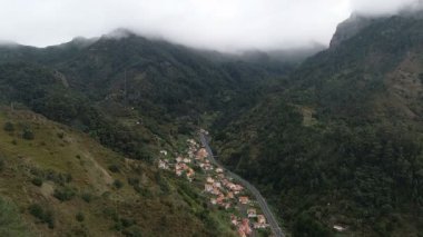 Madeira adasının manzaralı manzarası