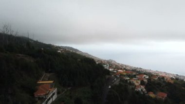 Funchal, Madeira 'da teleferik gezisi.