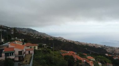 Funchal, Madeira 'da teleferik gezisi.