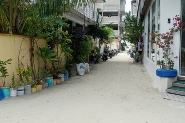 Maafushi, Maldivler - Ocak 2025: Küçük yerel köy 
