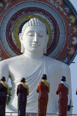 Sri Lanka 'daki Kolombo' daki manzaralı Budist tapınağı.