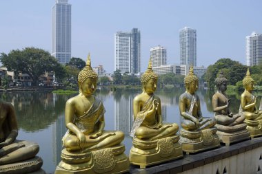 Sri Lanka 'daki Kolombo' daki manzaralı Budist tapınağı.