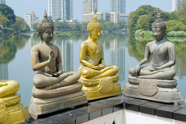 Sri Lanka 'daki Kolombo' daki manzaralı Budist tapınağı.