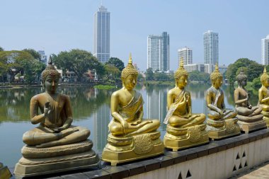 Sri Lanka 'daki Kolombo' daki manzaralı Budist tapınağı.