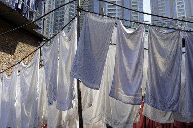 Mumbai, Hindistan 'daki Dhobi ghat gecekondu mahallesinde çamaşırhane.