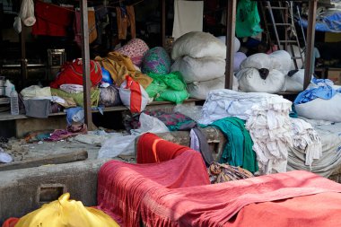 Mumbai, Hindistan 'daki Dhobi ghat gecekondu mahallesinde çamaşırhane.