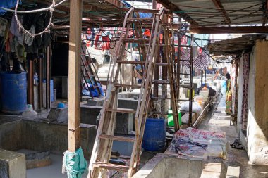 Mumbai, Hindistan 'daki Dhobi ghat gecekondu mahallesinde çamaşırhane.