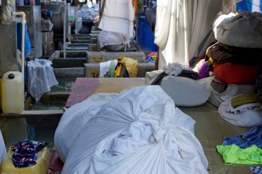 Mumbai, Hindistan 'daki Dhobi ghat gecekondu mahallesinde çamaşırhane.