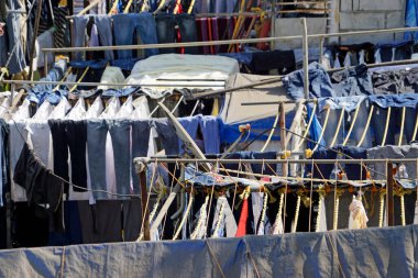 Mumbai, Hindistan 'daki Dhobi ghat gecekondu mahallesinde çamaşırhane.