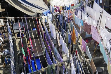 Mumbai, Hindistan 'daki Dhobi ghat gecekondu mahallesinde çamaşırhane.