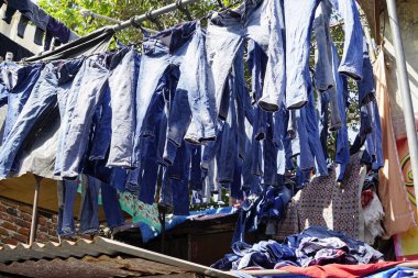 Mumbai, Hindistan 'daki Dhobi ghat gecekondu mahallesinde çamaşırhane.