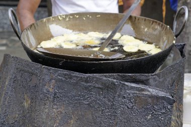 Mumbai 'deki tipik sokak yemekleri.