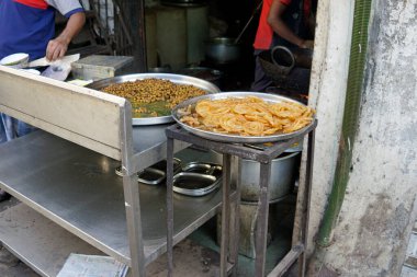 Mumbai 'deki tipik sokak yemekleri.
