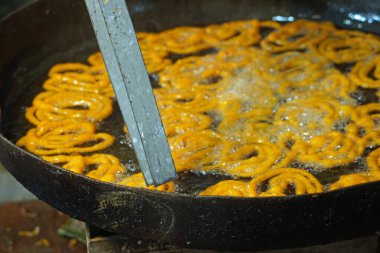 Wok Goa 'da taze divali tatlısı yaptı.