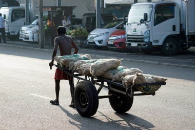Colombo, Sri Lanka - 11 Şubat 2025: Pettah bölgesinde iyi ulaşım