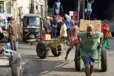 Colombo, Sri Lanka - 11 Şubat 2025: Pettah bölgesinde iyi ulaşım