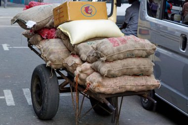 Colombo, Sri Lanka - 11 Şubat 2025: Pettah bölgesinde iyi ulaşım